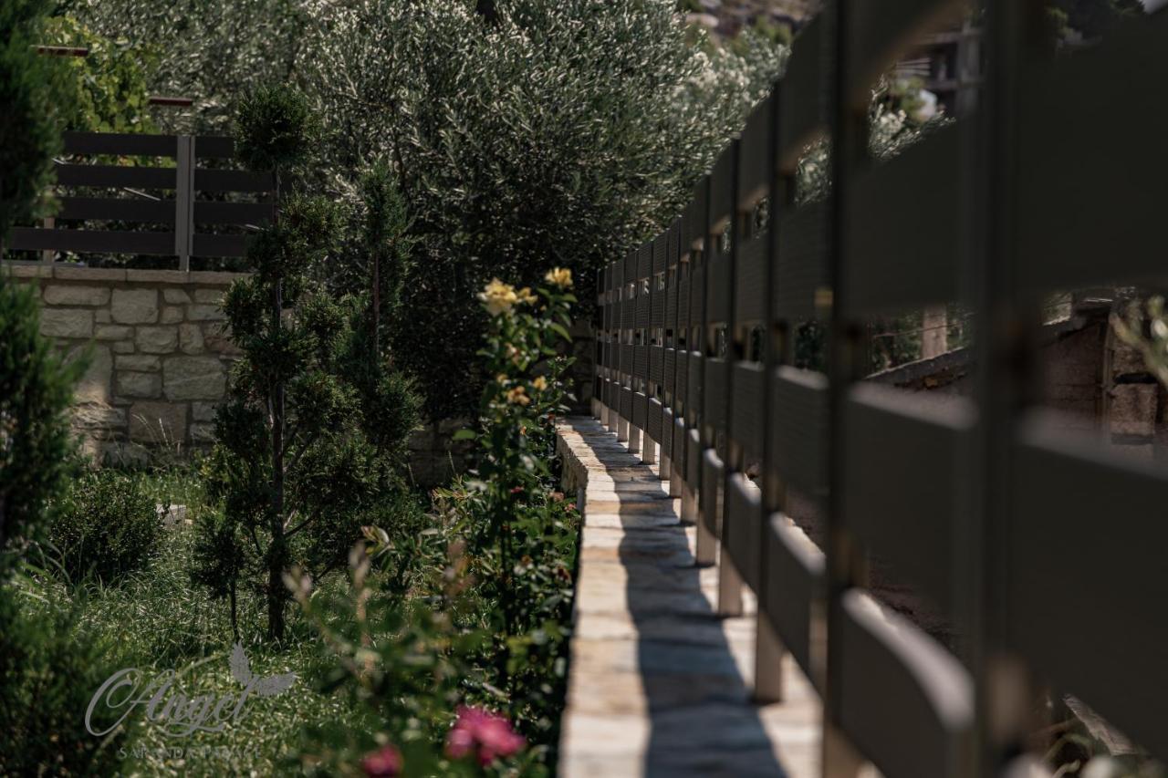 Angel Saranda Palace Bagian luar foto
